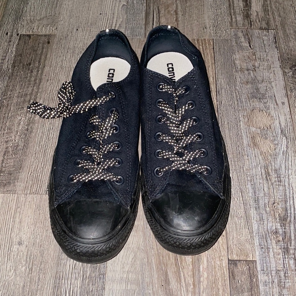 Black converse